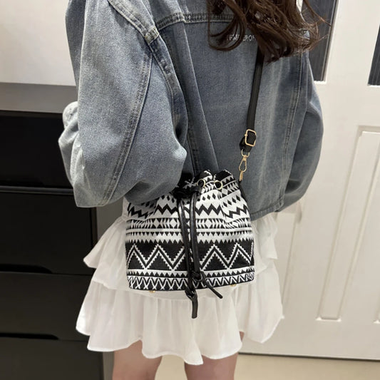 S8d5fbfd68d194ead945433cb7645c736W